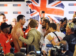 Kliczko wygrał walkę wszech czasów. Haye pokonany na punkty. Zobacz wideo