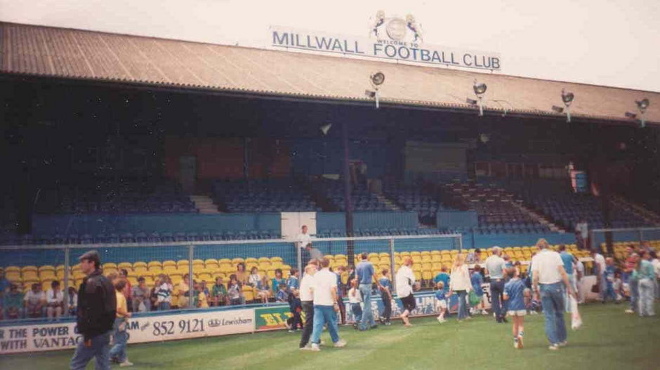 Stadion "The Old Den" w 1988 roku