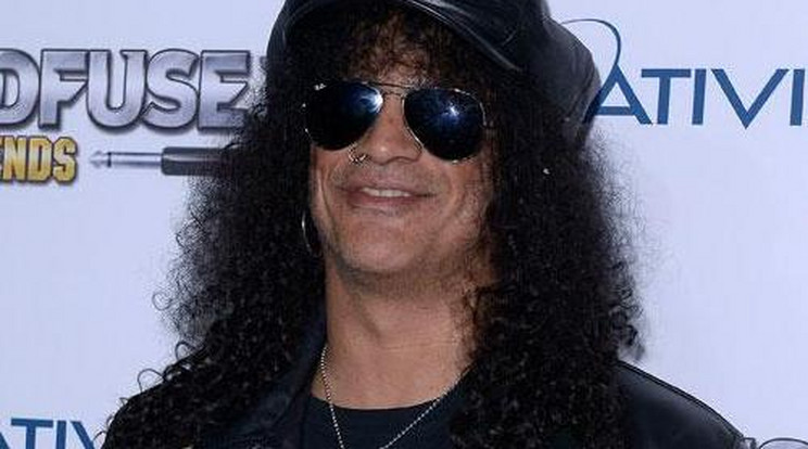 14 éves lánnyal szexelt Slash