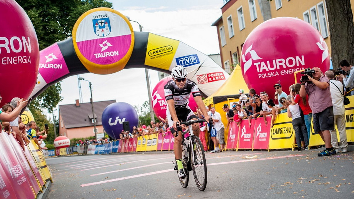 Około pięciuset kolarzy wystartowało w finałowych zawodach Tauron Lang Team Race w Bytowie. Najszybsi na dystansie MAXI okazali się Karol Rudnik (Eurobike Kaczmarek Electric Team) i Agnieszka Sikora (Legion Serwis Active Jet), a na dystansie MINI Piotr Lis (Sportimed Ostrów - Krotoszyn) oraz Wiktoria Pikulik (KK BCM Novatex Ziemia Darłowska).