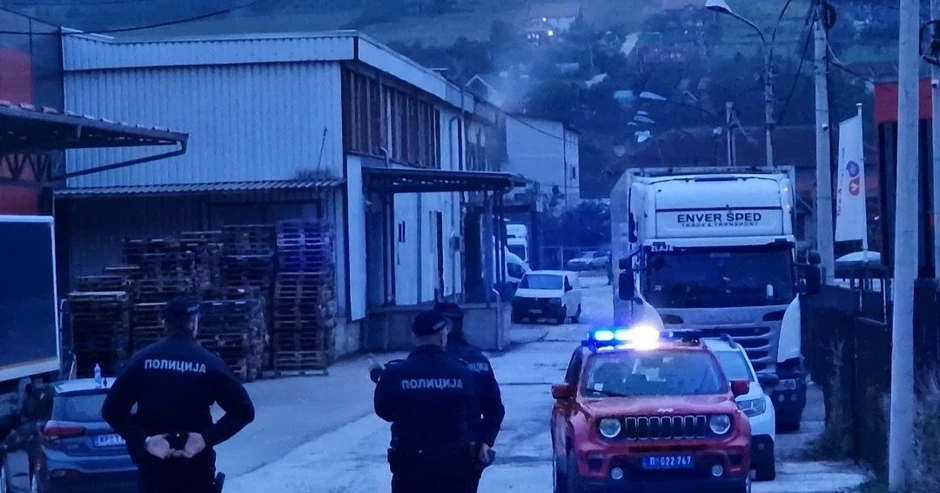 Na licu nesta su ekipe policije