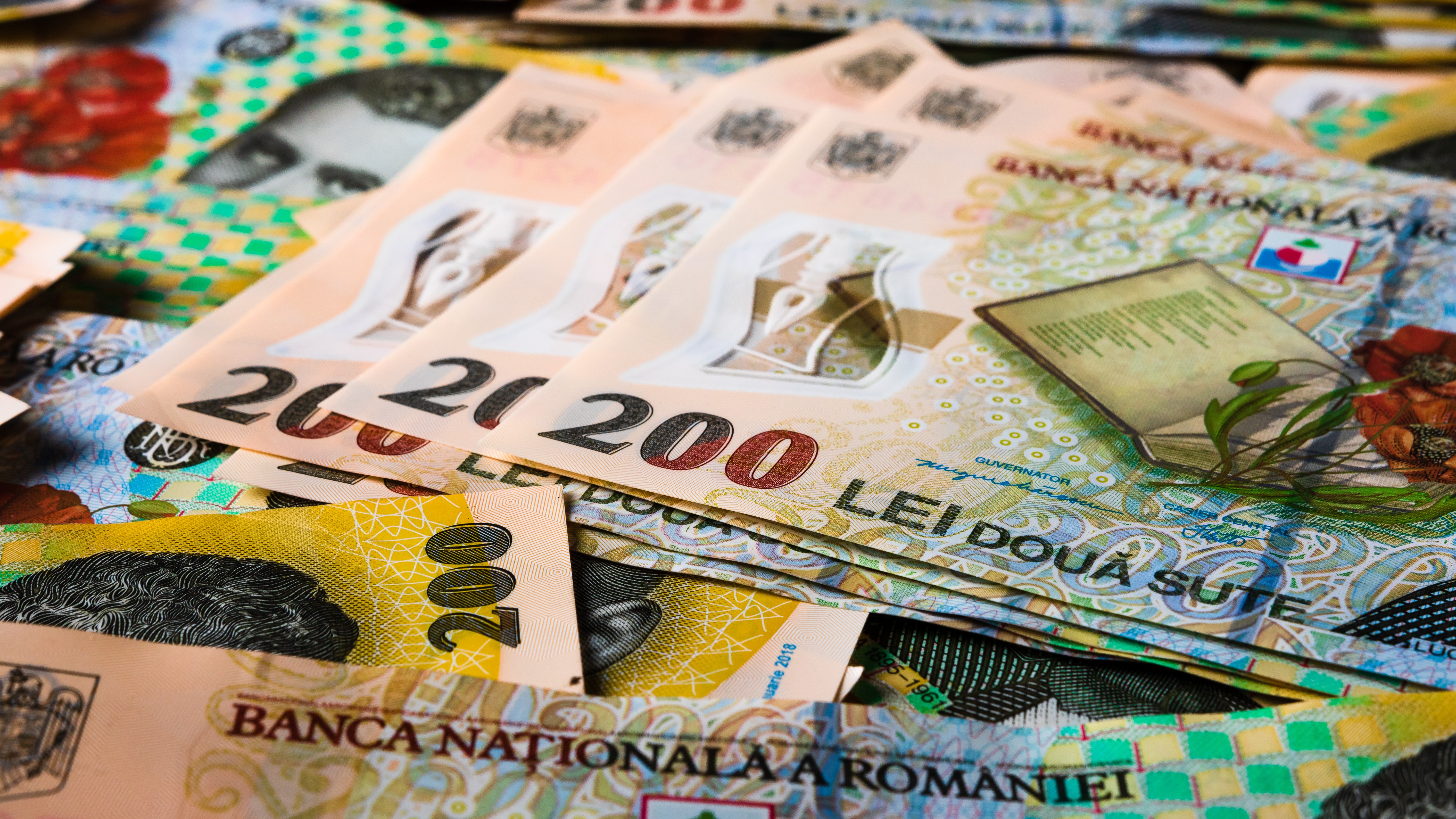 Titluri de stat FIDELIS în noiembrie: La cât ajung dobânzile în lei și în euro
