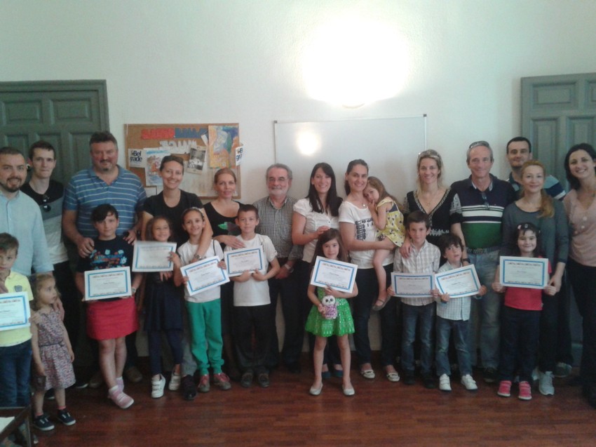 Polaznici školice srpskog jezika i kulture u ambasadi srbije u Madridu