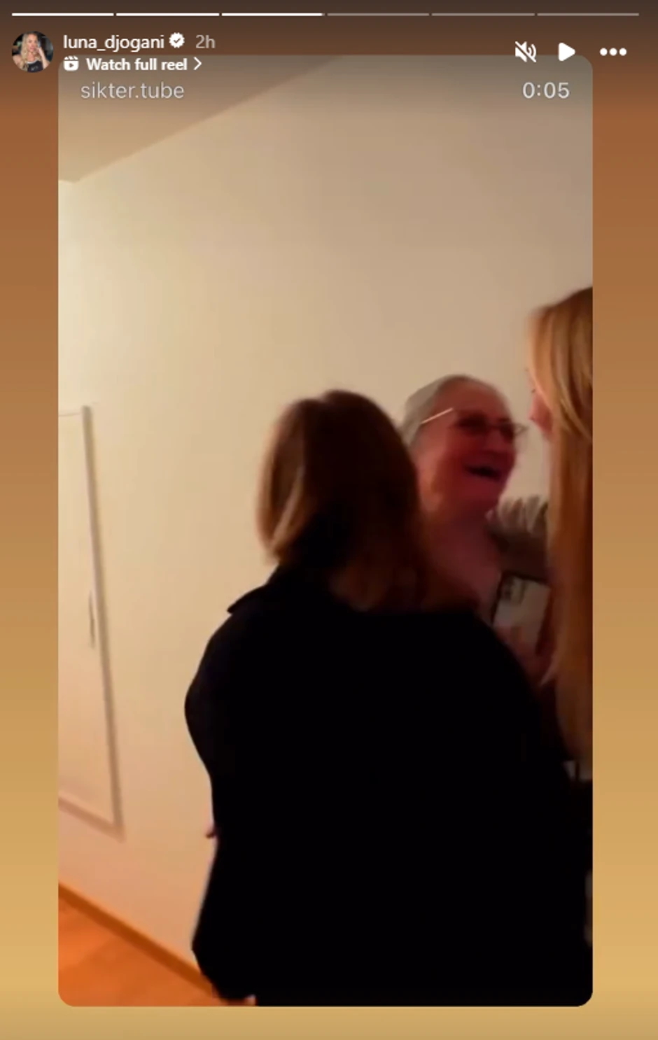 Luna Đogani, objava