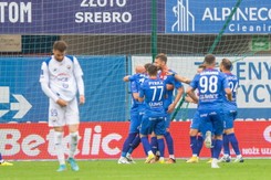 Piast zdemolował Stal. Hat-trick Kamila Wilczka