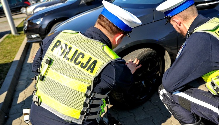 Masz to w aucie? Żegnaj się z dowodem rejestracyjnym