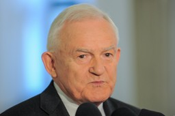 Miller zgodził się przeprosić prof. Chazana za nazwanie go "religijnym psychopatą"