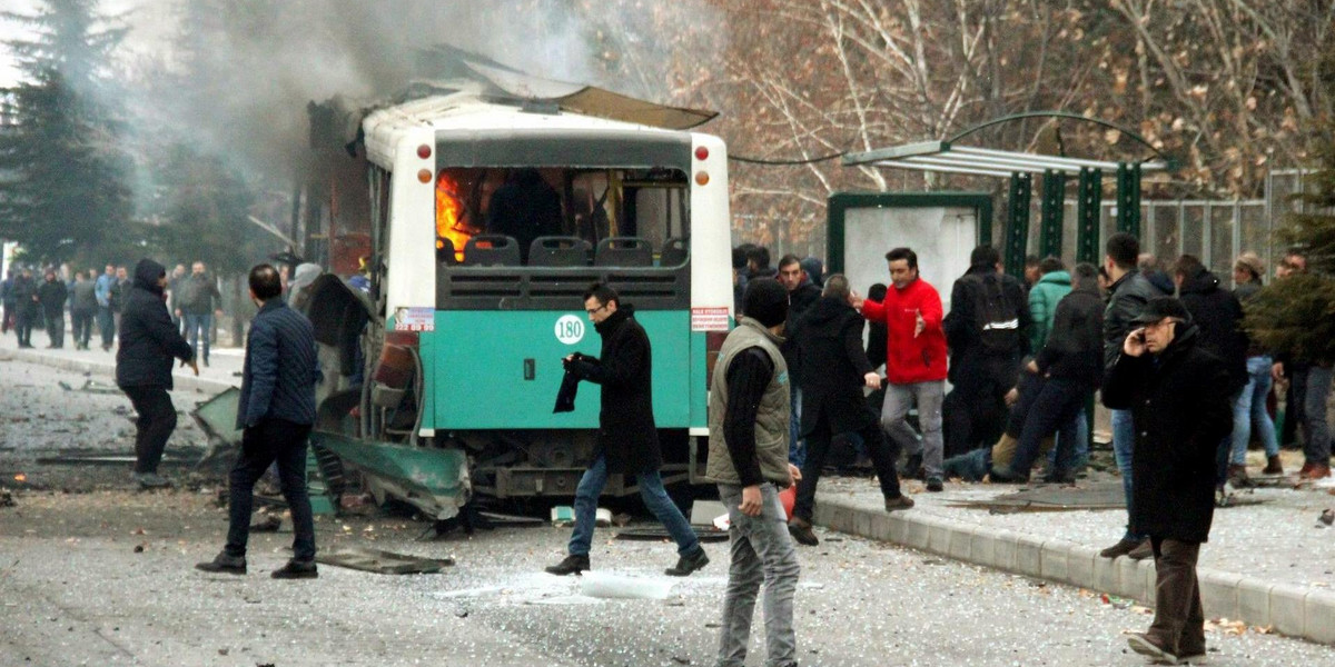 Eksplozja autobusu pod uniwersytetem. Są ofiary