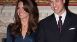 Książe William z narzeczoną Kate Middleton po ogłoszeniu zaręczyn