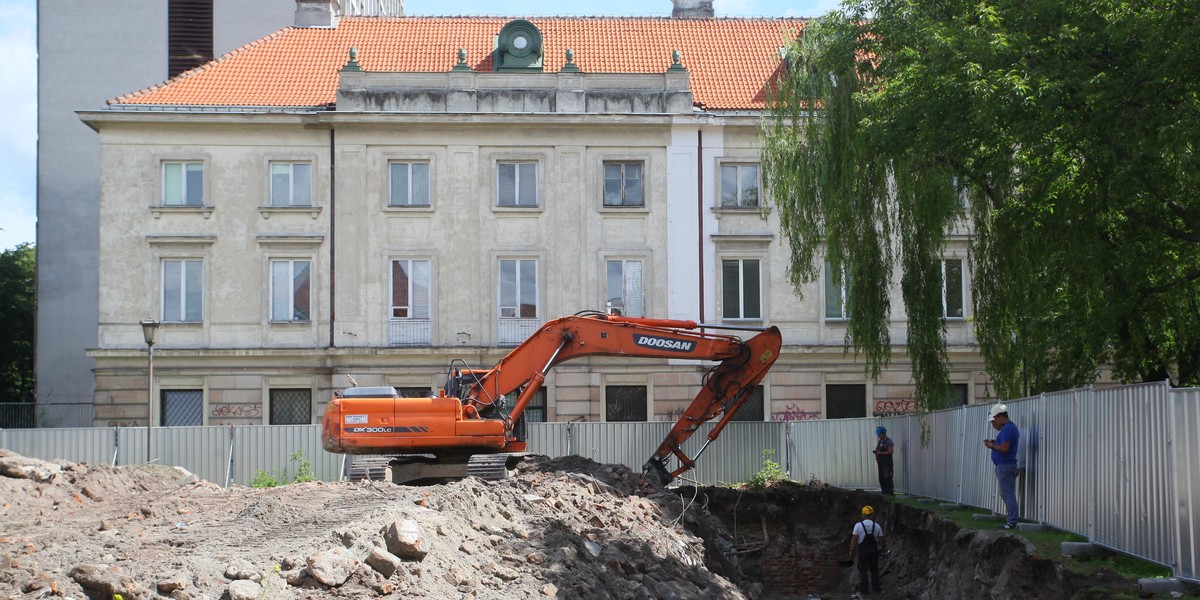 Chcą budować na powstańczej mogile!