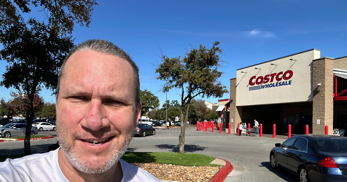 I compared grocery prices at Costco, Walmart, and HEB for a family of 4