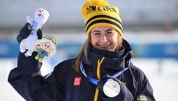 Fuszerka na igrzyskach olimpijskich. Srebrny medal biegaczki narciarskiej rozpadł się na kawałki