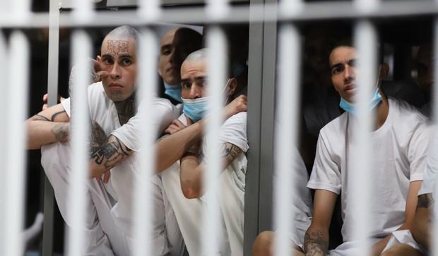 Mega zatvor CECOT u Tekololuki u El Salvadoru 