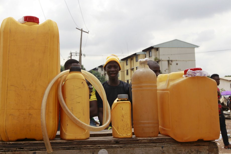 Nigerian fuel marketers agreed to resume distribution on after weeks of disruption led to chronic fuel shortages, bringing phone companies, banks and airlines to a standstill days before the inauguration of the country's new president last year.