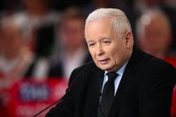 Kaczyński chce "TV PiS". "Trwają negocjacje"