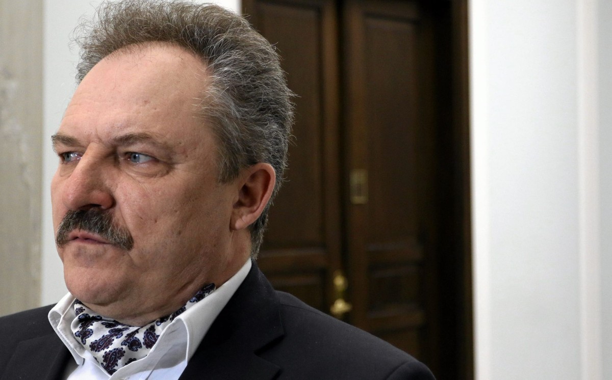 Jakubiak mówił także na temat reakcji ze strony Komisji Europejskiej na fakt, że prezydent podpisał ustawę o sądach powszechnych
