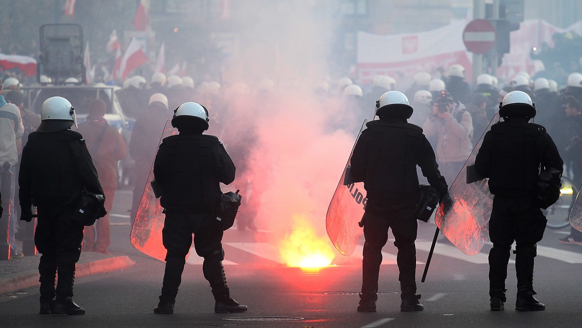 PiS zapowiada wniosek o zwołanie nadzwyczajnego posiedzenia sejmowej Komisji Administracji i Spraw Wewnętrznych w sprawie zamieszek w stolicy, do których doszło w Święto Niepodległości.