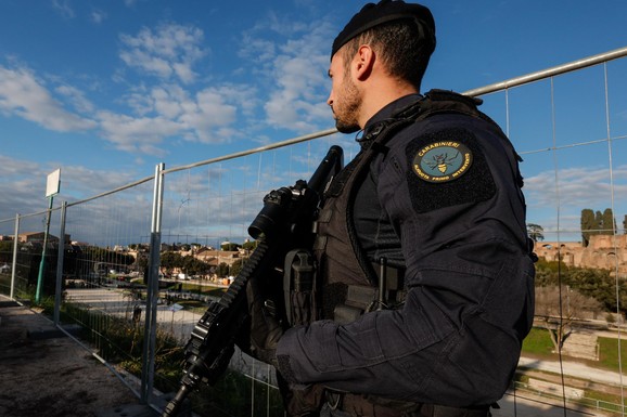 NEVEROVATNA PLJAČKA KAO IZ FILMA! Lopovi za TRI MINUTA odneli MILIONSKE slike iz italijanskog muzeja: "Sve je izvedeno hirurški"