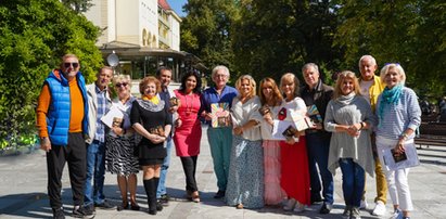 "Sanatorium miłości". Spędzili noc pod namiotem