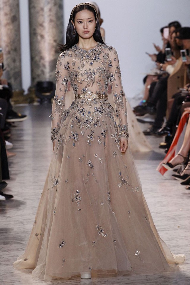 Top 6 momentum a francia couture hétről