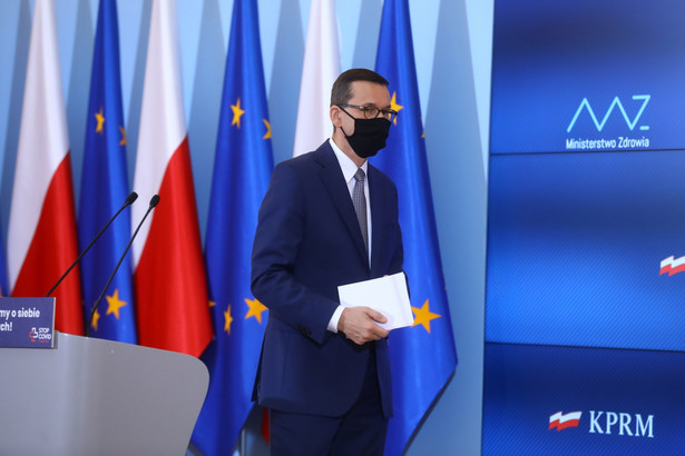 Morawiecki: W magazynach jest jeszcze ponad 2 tys. respiratorów. Z chłodni wyjechał lek remdesivir