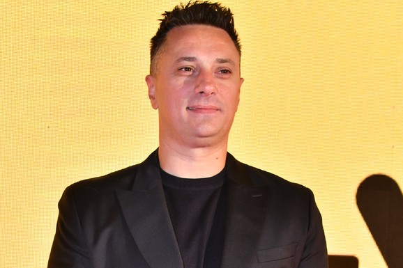 "SREĆAN ROĐENDAN, MUNJO LJUDSKA" Andriji Miloševiću puno srce zbog šest godina mlađeg brata Velibora: Podelio zajedničku sliku, evo koliko liče (FOTO)