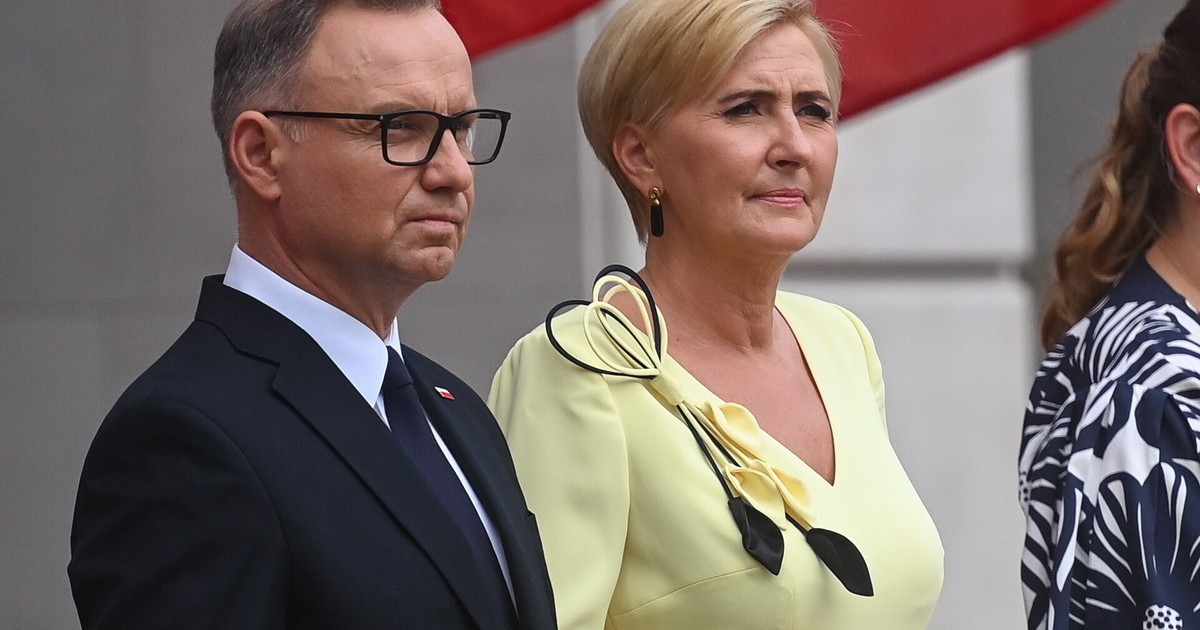 Duda nie chce żegnać się z polityką. W orędziu chciał przypomnieć PiS-owi, że wciąż jest do usług [OPINIA]