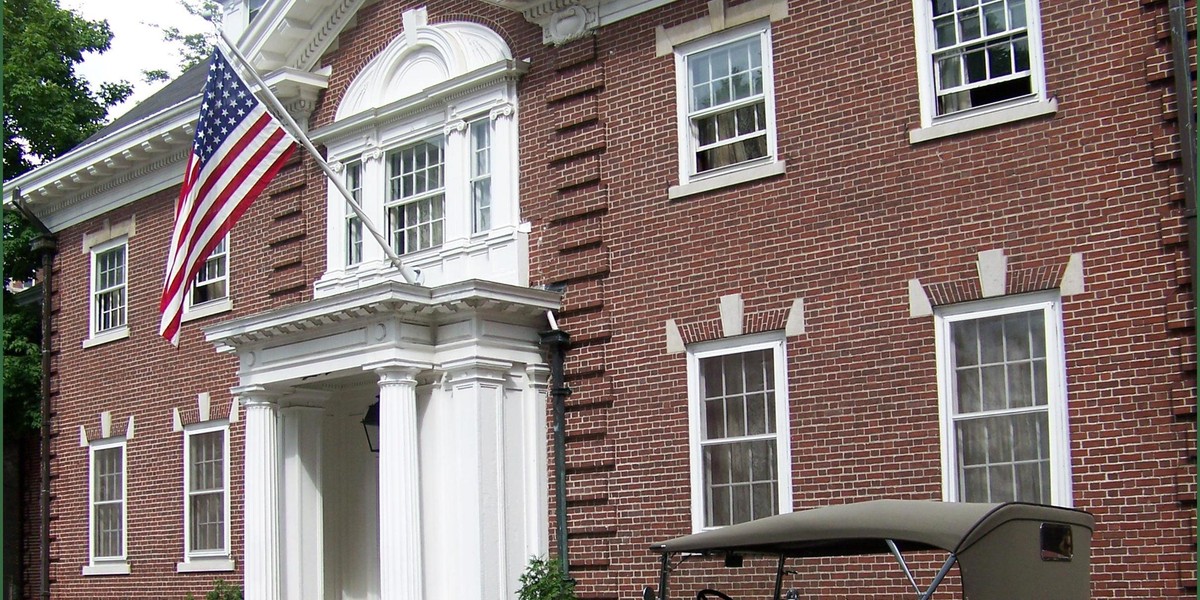 Owl Club, a male-only final club at Harvard.