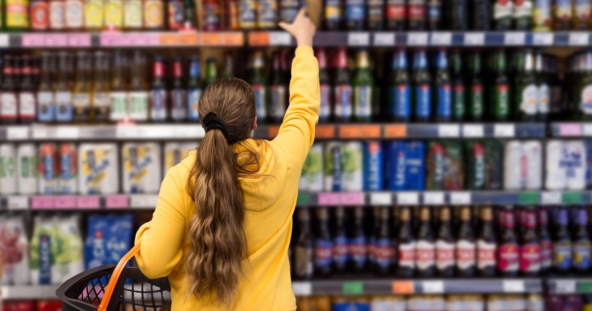 "W Polsce powinno być 2 tys. sklepów z alkoholem. A działa 60 razy tyle"