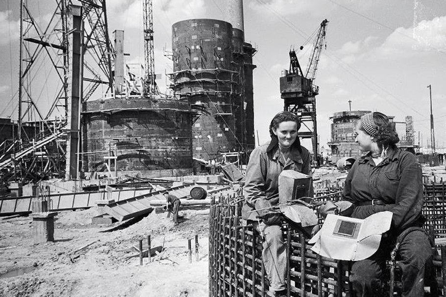Huta W Której Wytapia Się Metal Nieżelazny Nowa Huta - jak powstawała duma PRL? - Historia - Newsweek.pl
