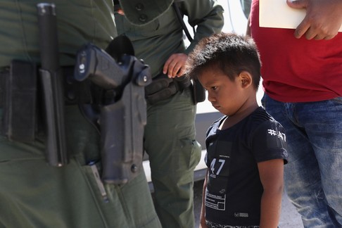 Border Patrol Agents Detain Migrants Near US-Mexico Border