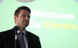 Burza wokół fundacji, zajmującej się profilaktyką ws. AIDS. Jest REAKCJA Trzaskowskiego