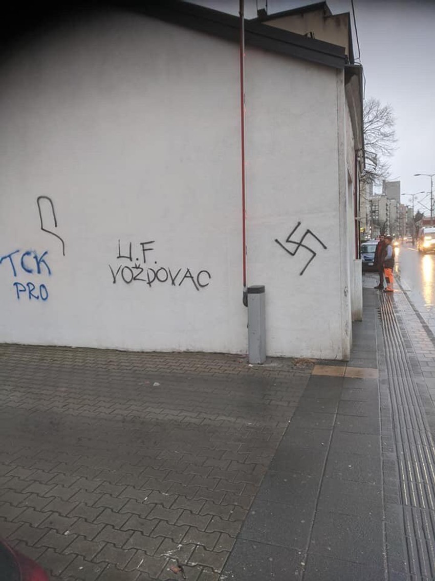 Neonacistički grafiti na Voždovcu