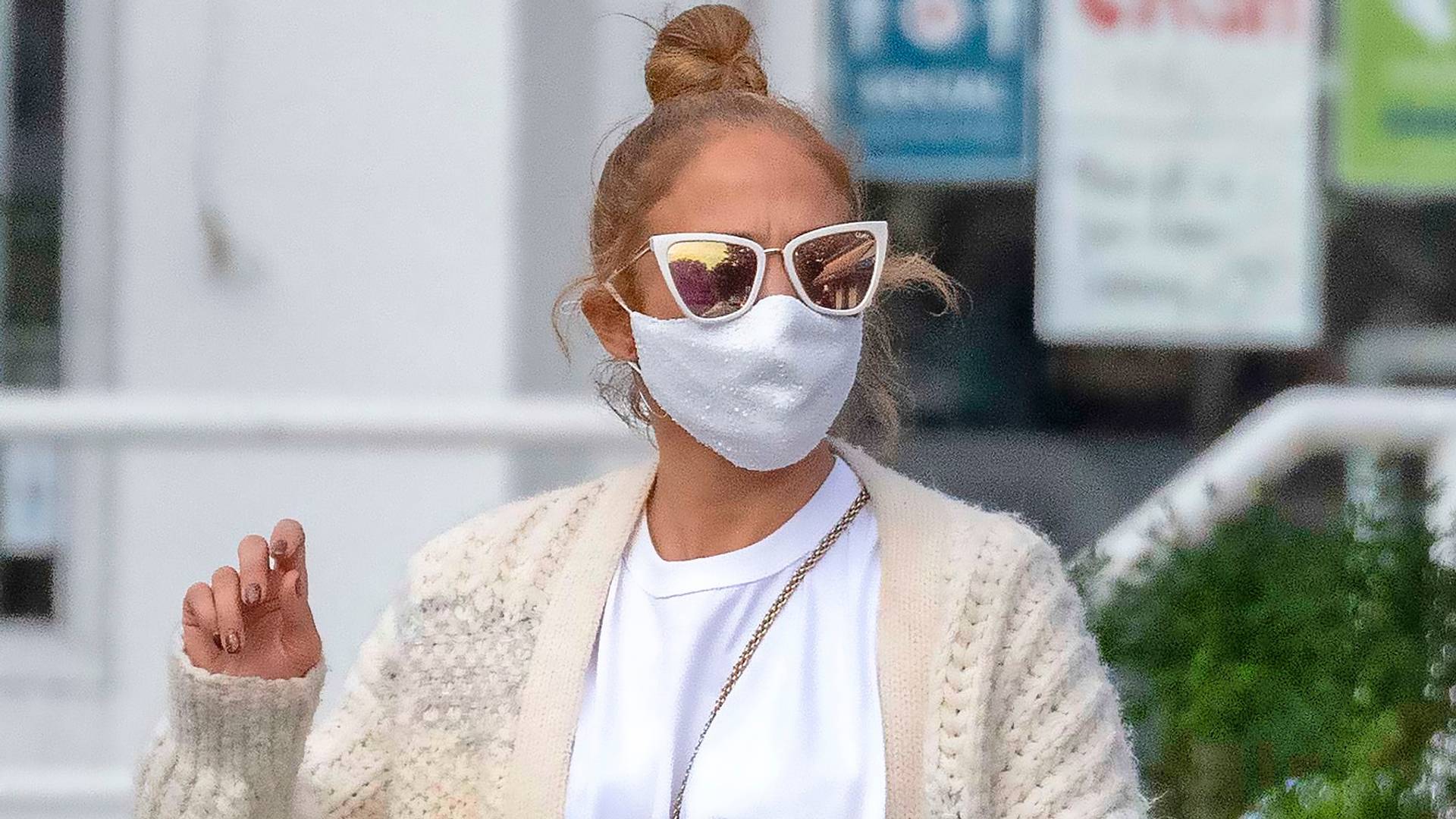 Jennifer Lopez je i od debelog džempera uspela da napravi čist seks