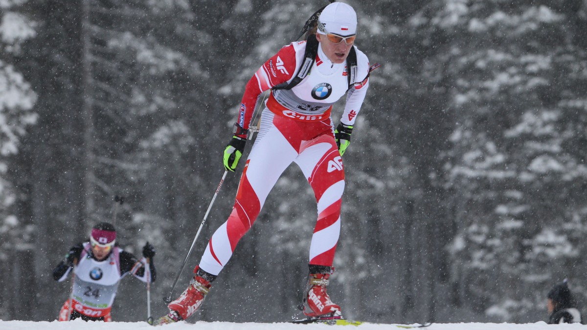 Za dwa tygodnie reprezentanci Polski w biathlonie rozpoczną sezon Pucharu Świata. Przed jego początkiem wyjątkowo zajmującą kwestią był ewentualny start Magdaleny Gwizdoń podczas igrzysk olimpijskich w Soczi w sztafecie biegowej. Wszystko wskazuje jednak na to, że konflikt interesów nie zostanie rozwiązany na korzyść Polskiego Związku Narciarskiego i polska sztafeta nie będzie wzmocniona w walce o medale.