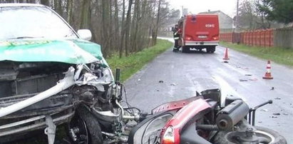 Uczeń na skuterze wjechał w auto