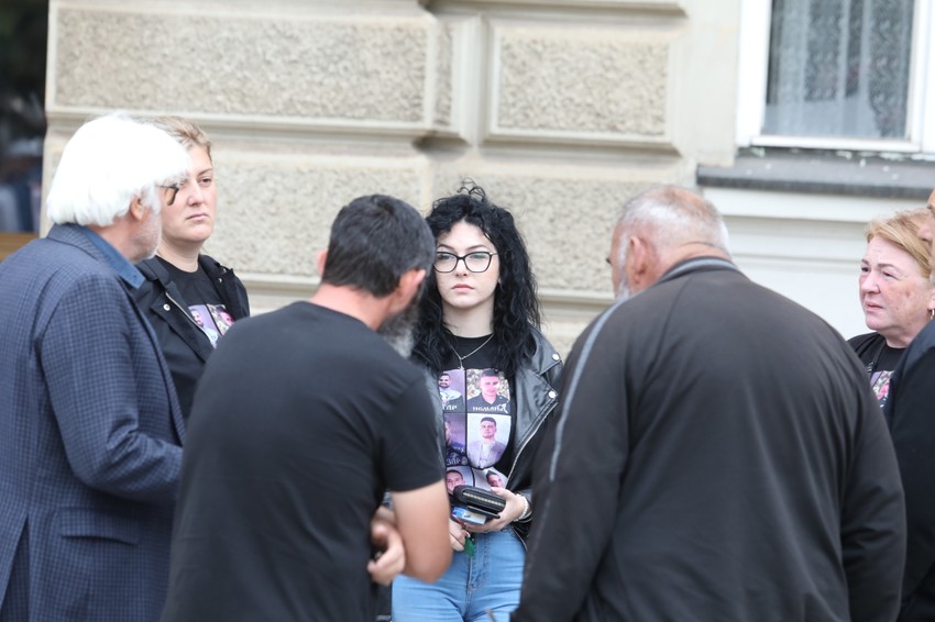 Porodice žrtava na suđenju za masakr u Duboni i Malom Orašju