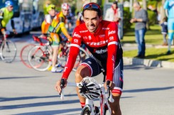 Alberto Contador pobił rekord kolarskiej wspinaczki na 'Mount Everest'
