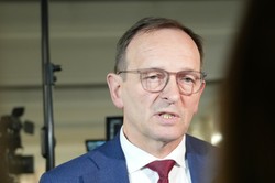 Krzyczał "Kula w łeb!" pod adresem Tuska. Jest decyzja prokuratury