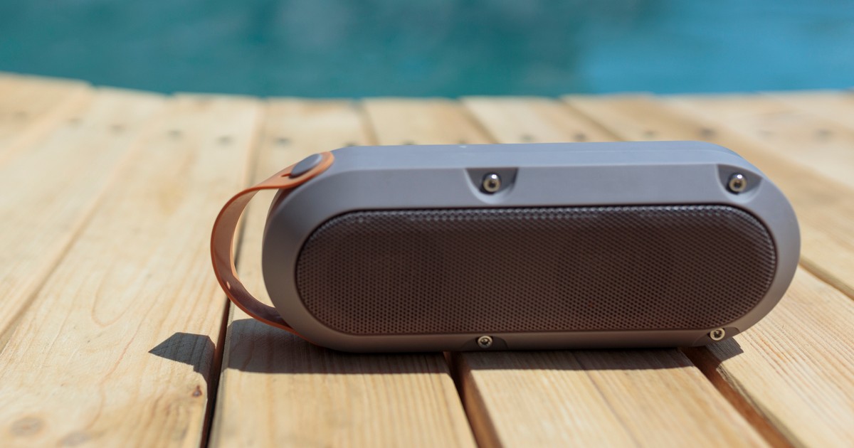 Gadżet idealny na majówkę? Sprawdzamy przenośne, wodoodporne głośniki