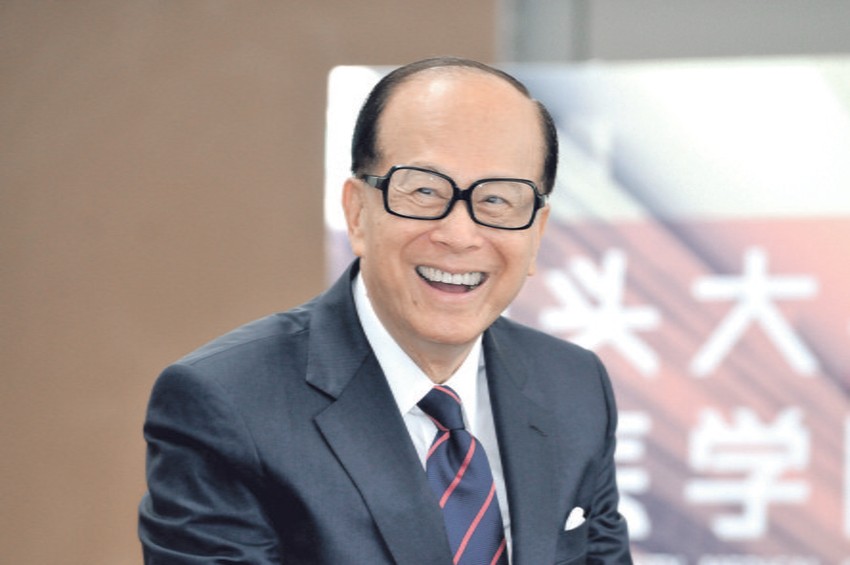 Njegovo bogatstvo iznosi 33,5 milijardi dolara