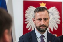 Szef MON reaguje na słowa Donalda Trumpa. To odpowiedź na groźby o wyjściu USA z NATO