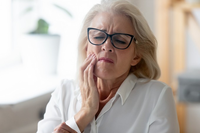 Menopauza és fogvesztés: erre figyeljen, ha változókorba lépett!