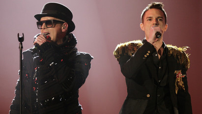 Olyan rossz volt a Pet Shop Boys koncertje Szegeden, hogy a legnagyobb magyar rajongójuk már nem rajong többé értük – videó