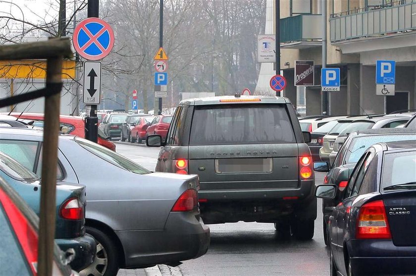 Gdzie parkujesz pośle?!