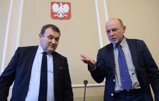 PiS rozważa złożenie wniosku o odwołanie szefa komisji środowiska