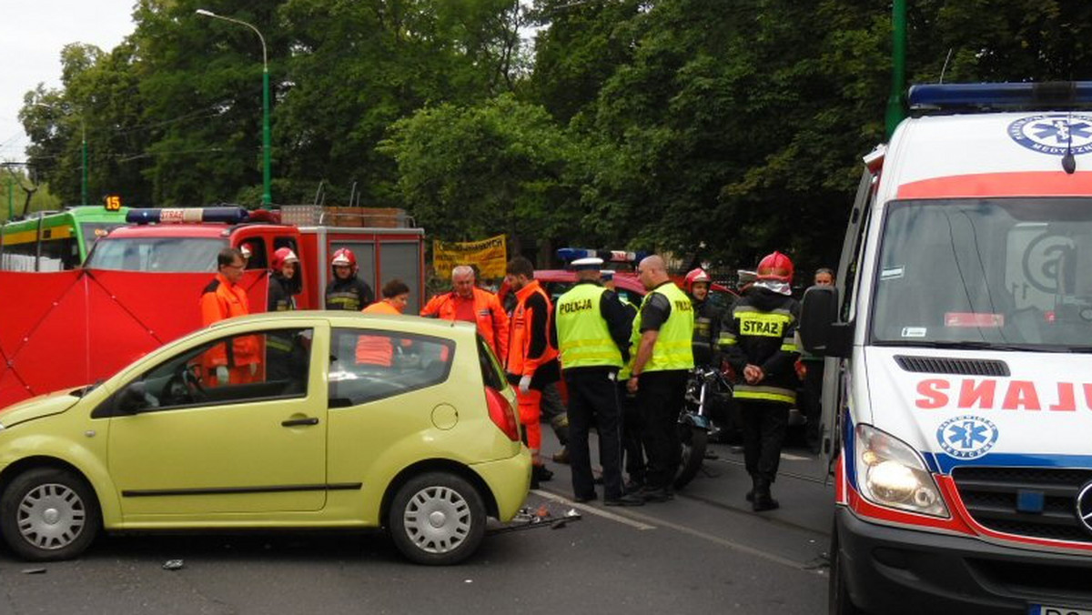 Śmiertelny wypadek na skrzyżowaniu Grunwaldzkiej i Śniadeckich. Nie żyje motocyklista.