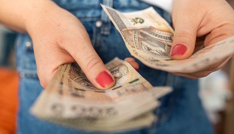 26 proc. Polek bez poduszki finansowej. Kobiety częściej zaciskają pasa [RAPORT]
