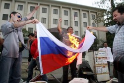 Gruzińskie władze zaostrzają szykany. Dziesiątki osób wezwano na przesłuchania w związku z protestami