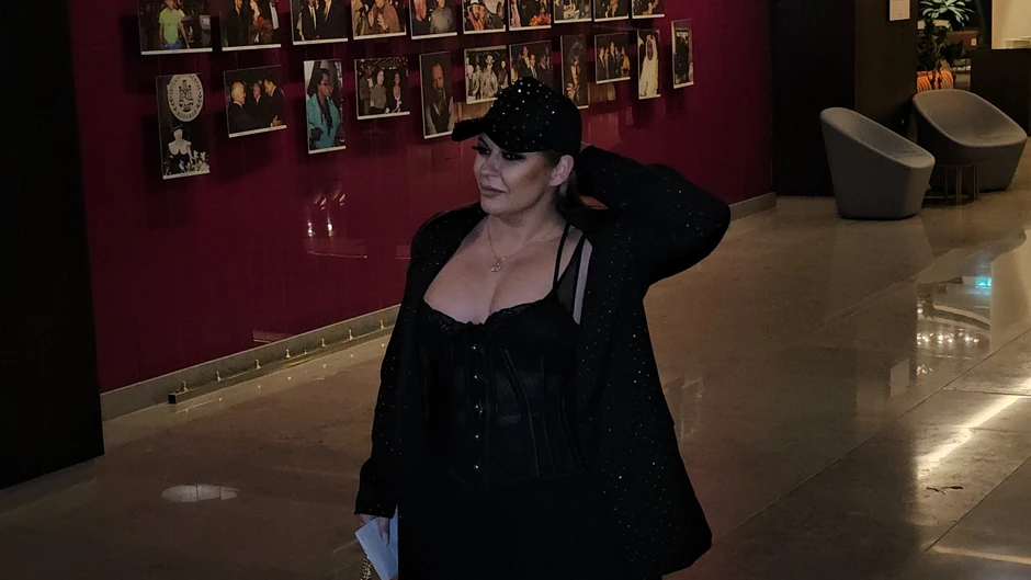 Vanja Mijatović pokazala bujno poprsje